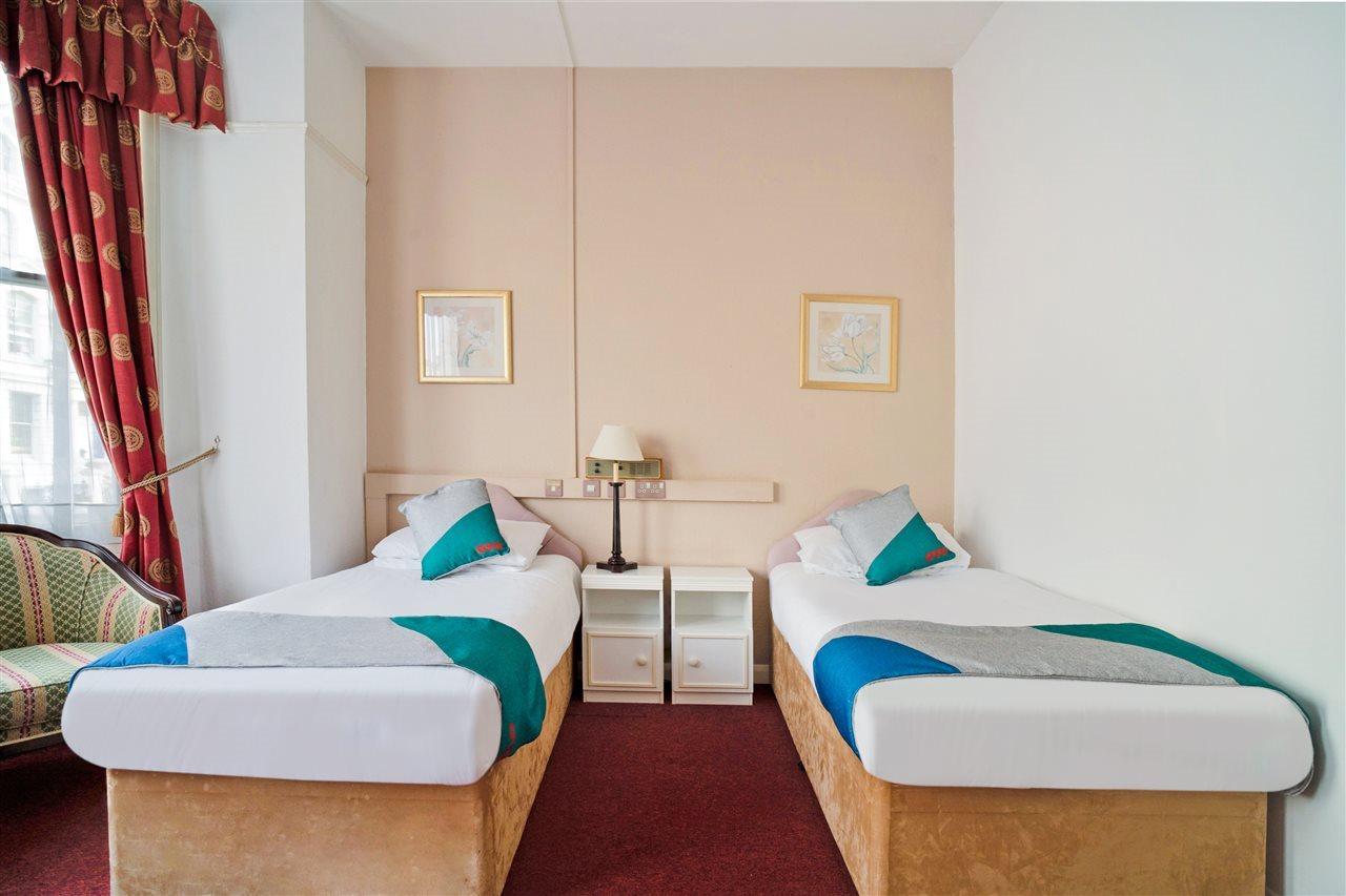 Oyo The Palm Court Hotel Eastbourne Zewnętrze zdjęcie