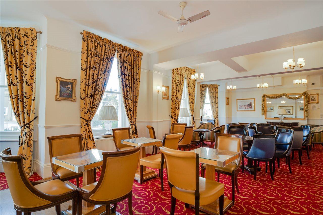 Oyo The Palm Court Hotel Eastbourne Zewnętrze zdjęcie