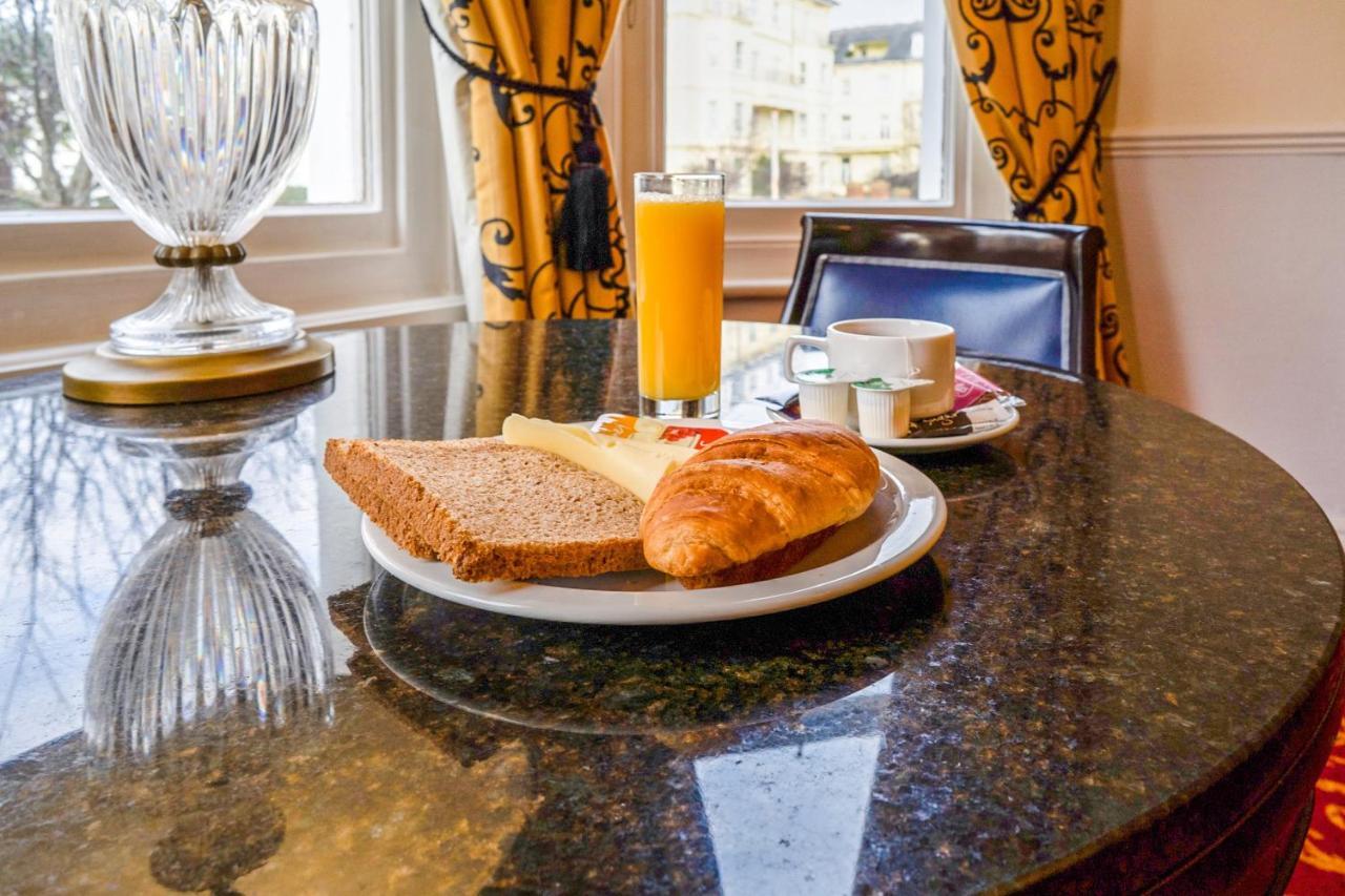 Oyo The Palm Court Hotel Eastbourne Zewnętrze zdjęcie